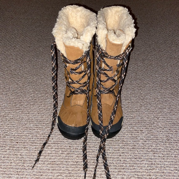 Bearpaw waterproof snow boots women size 8 - Picture 1 of 5